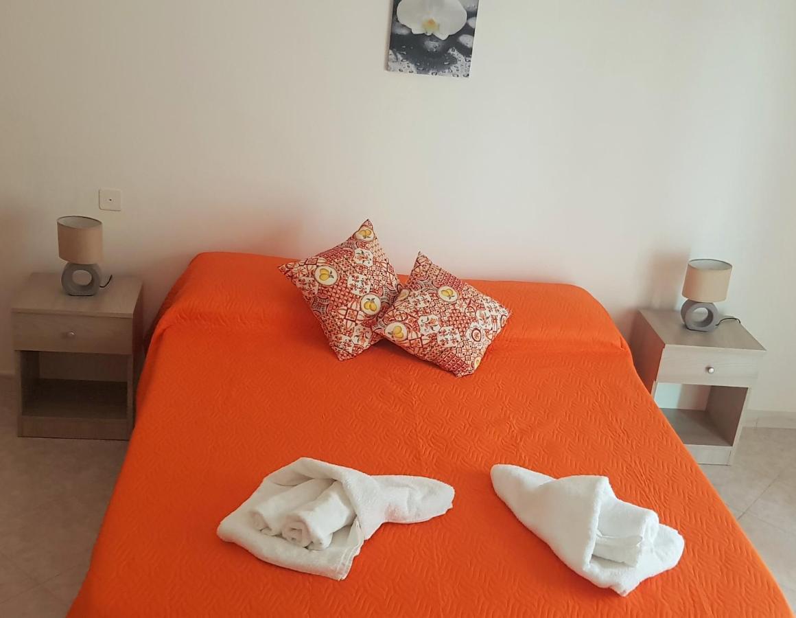 B&B La Costa Di Naxos Джардіні-Наксос Екстер'єр фото