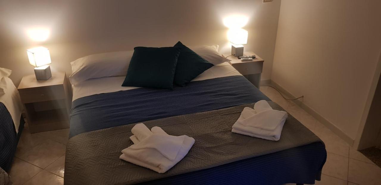B&B La Costa Di Naxos Джардіні-Наксос Екстер'єр фото